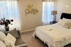 Elegant, Family-Friendly, Cozy and Comfortable Home!